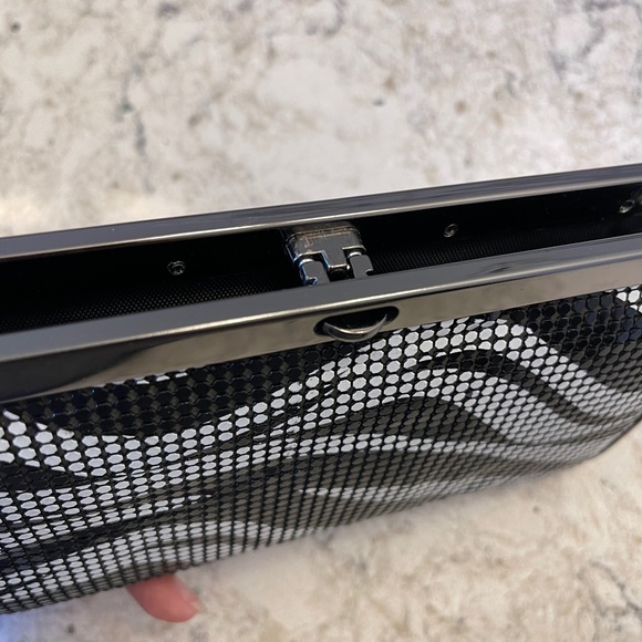 Bebe Black & White Clutch - Picture 4 of 9